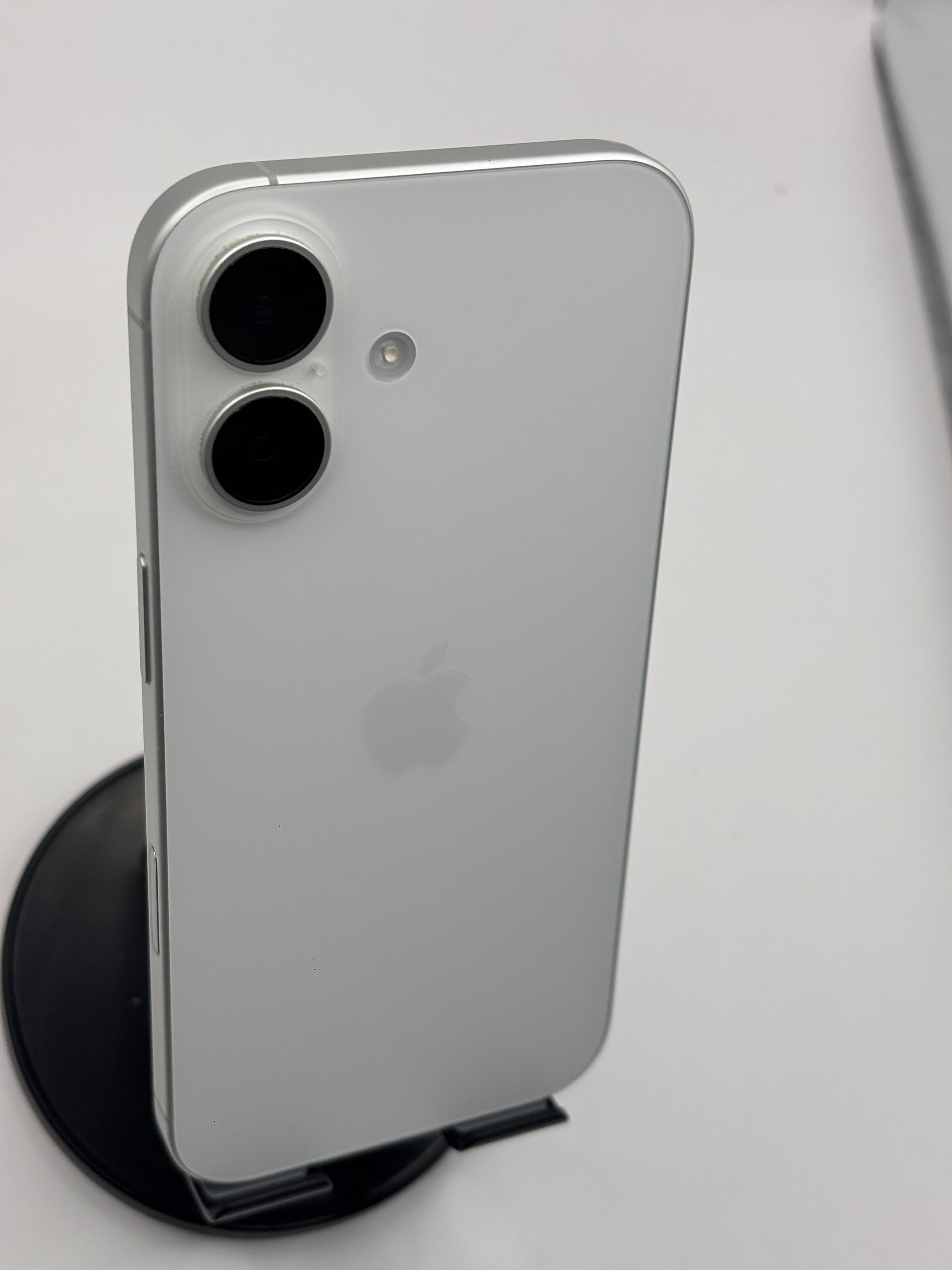 Iphone 17 128gb White